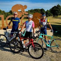3 riders, bikes, statue, Belfort
