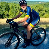Le Loop kit, female rider, sun and shade
