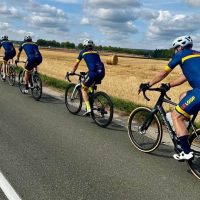 Le Loop kit, peloton, corn fields, tarmac
